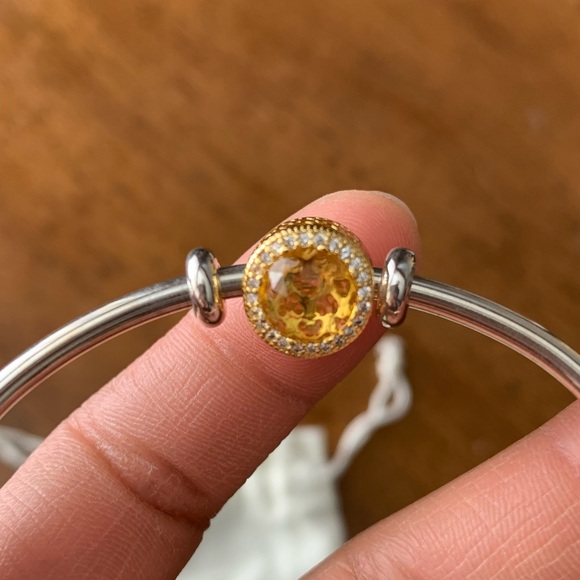 NWOT Pandora Open Bangle Charm Bracelet w/ 1 Bling Charms & 2 Pandora Stoppers - Picture 5 of 15